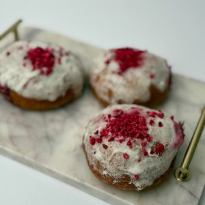 Wegański box pączków z nadzieniem malina - róża 6 szt.