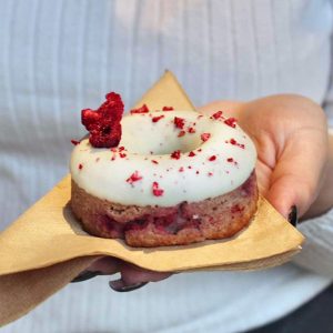 Keto box donut malina z prażonymi migdałami 6 szt.
