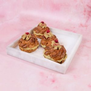 Ptysie z kremem pistacjowym i malinami XXL – 6 szt.