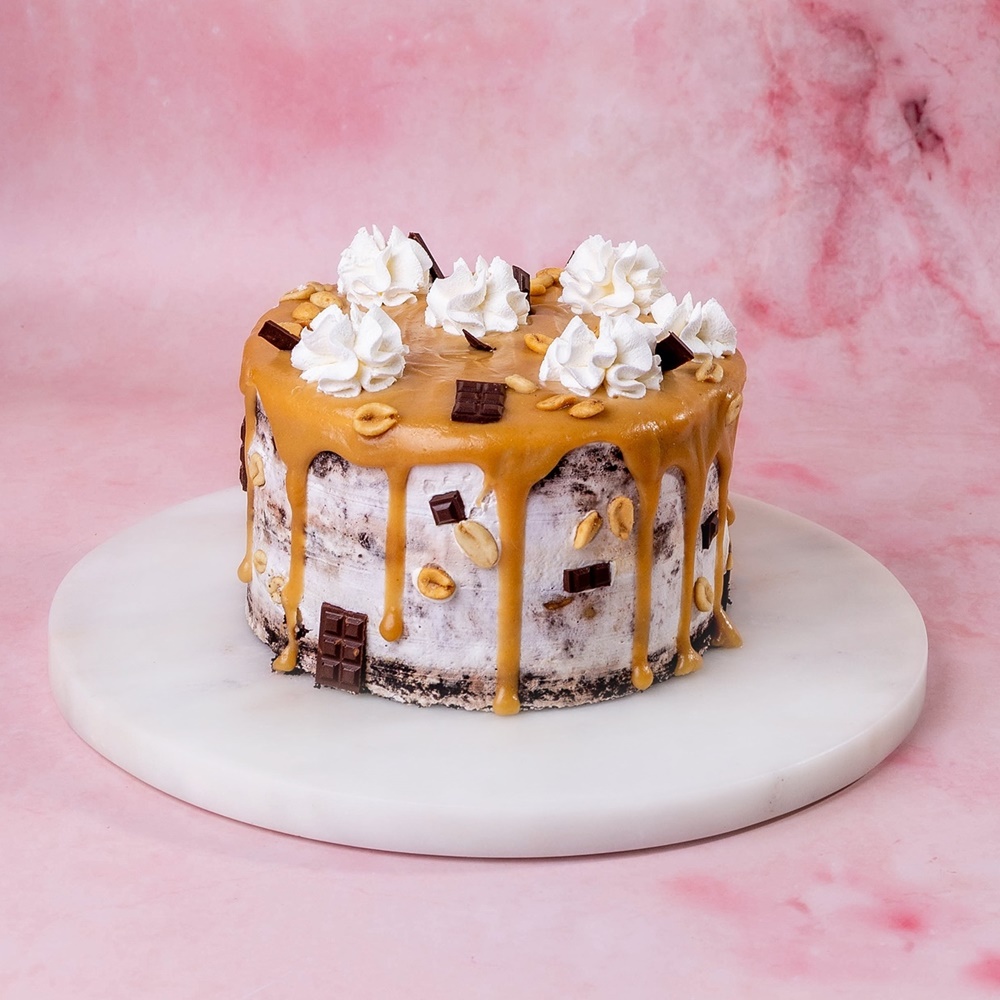 Wegański tort słony karmel